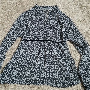 Apt 9 sheer flowy career shirt